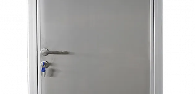 Великогабаритні відкатні холодильні двері та промислові ворота